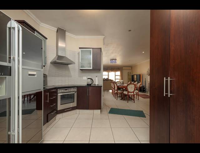 2 BEDROOM SIMPLEX FOR SALE IN LA LUCIA RIDGE